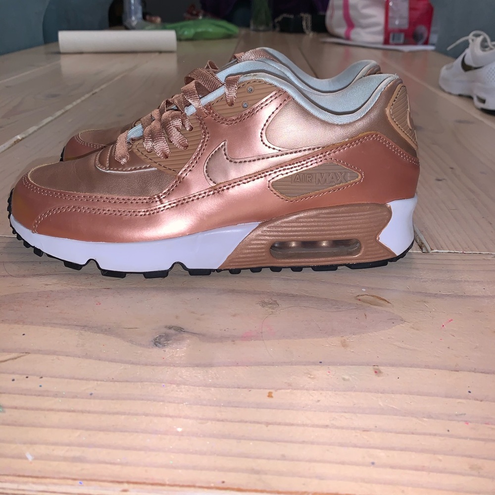 Nike women’s Air Max